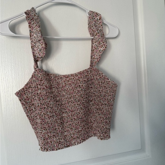 Elegant Floral Ruffle Strap Top - Picture 2 of 7